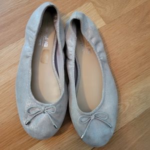 American eagle ballet flats sz 2